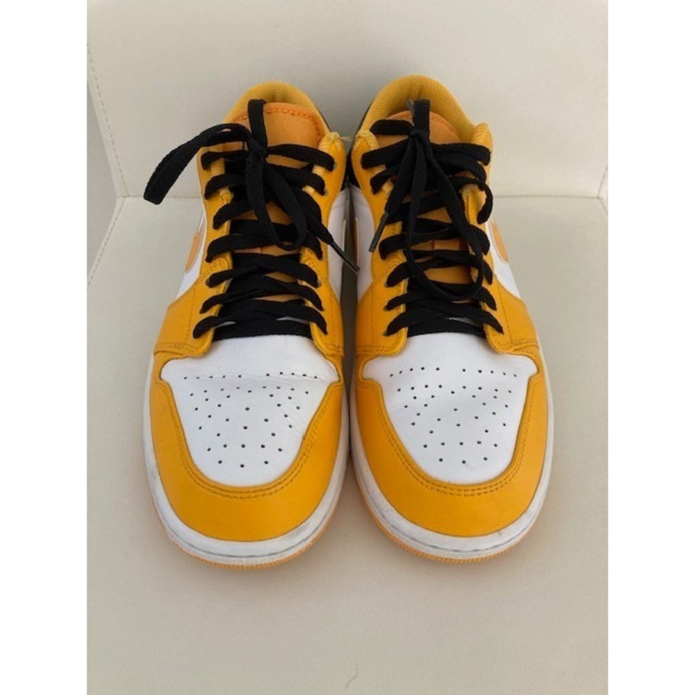 Air Jordan Nike 1 Low Taxi 10.5 Yellow and White Color Block Very Cool